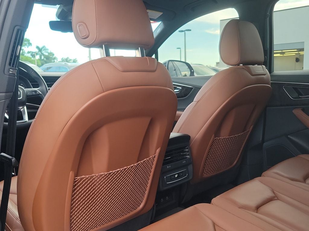 2023 Audi Q7 45 Premium Plus quattro
