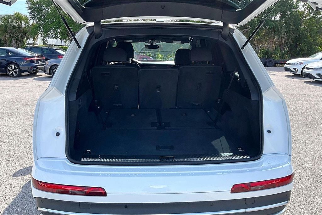 2023 Audi Q7 45 Premium Plus quattro