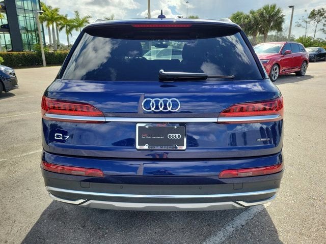 2022 Audi Q7 45 Premium Plus