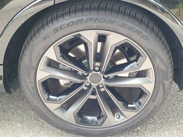 2026 Audi Q7 55 Premium Plus