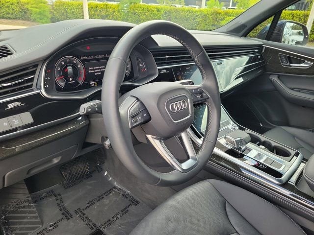 2025 Audi Q7 55 Premium Plus