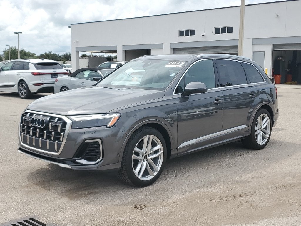 2025 Audi Q7 55 Premium Plus quattro