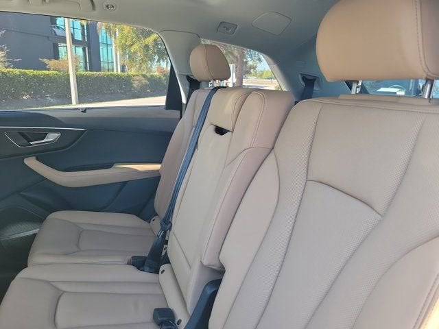 2025 Audi Q7 55 Premium Plus