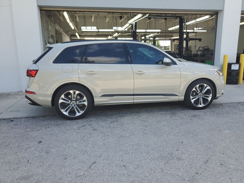 2023 Audi Q7 55 Prestige quattro