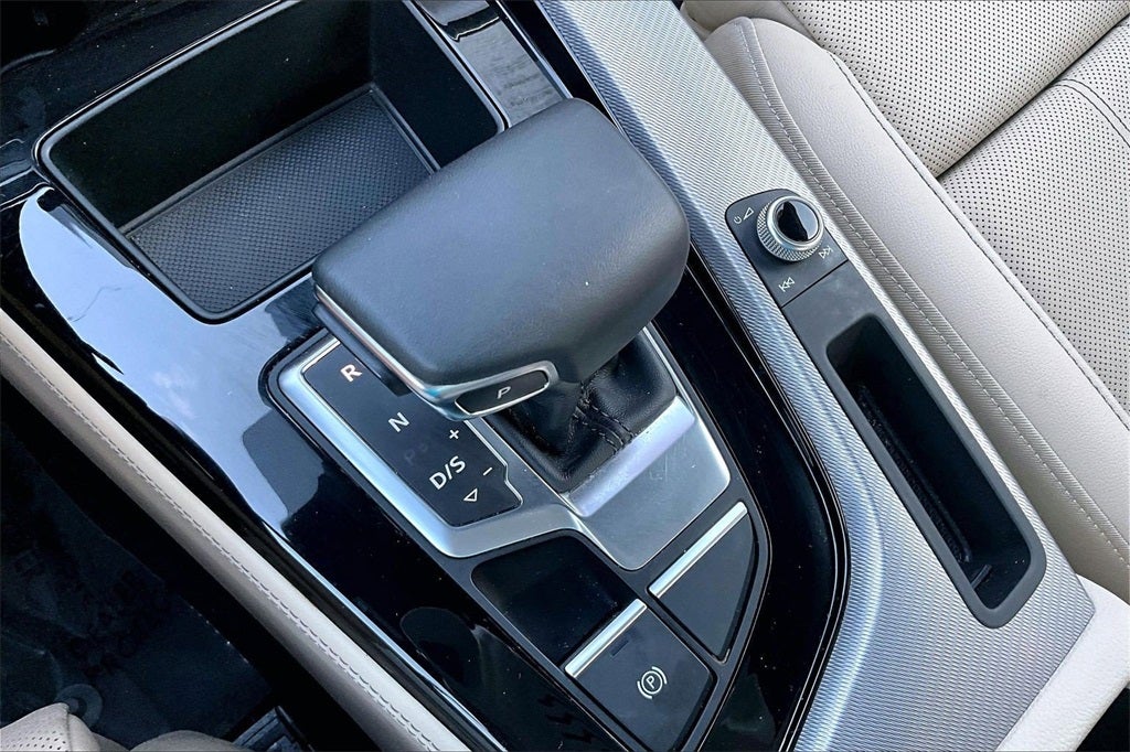 2023 Audi A4 45 S line Premium Plus quattro