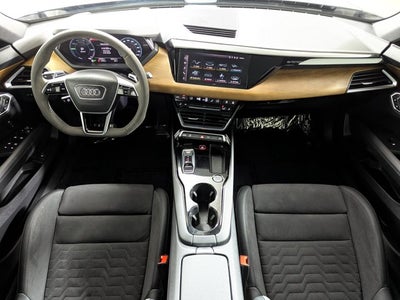 2023 Audi e-tron GT Premium Plus quattro