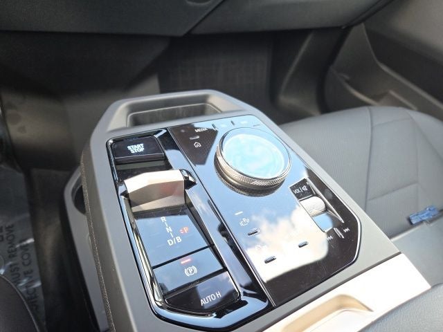 2025 BMW iX xDrive50