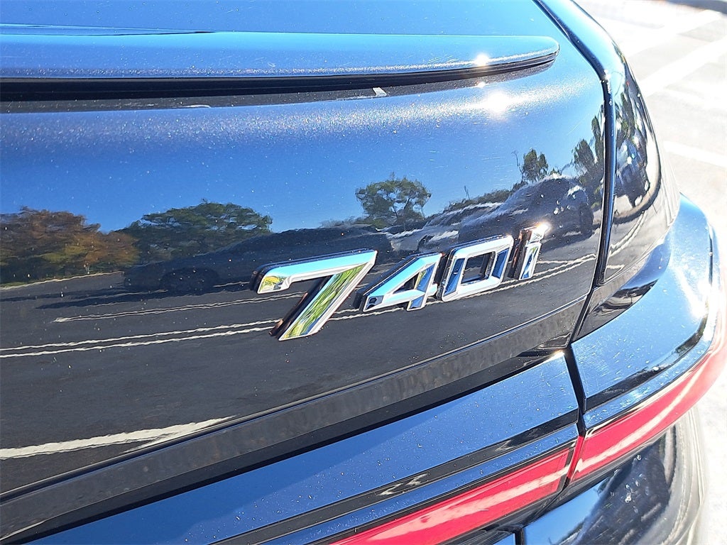 2023 BMW 7 Series 740i