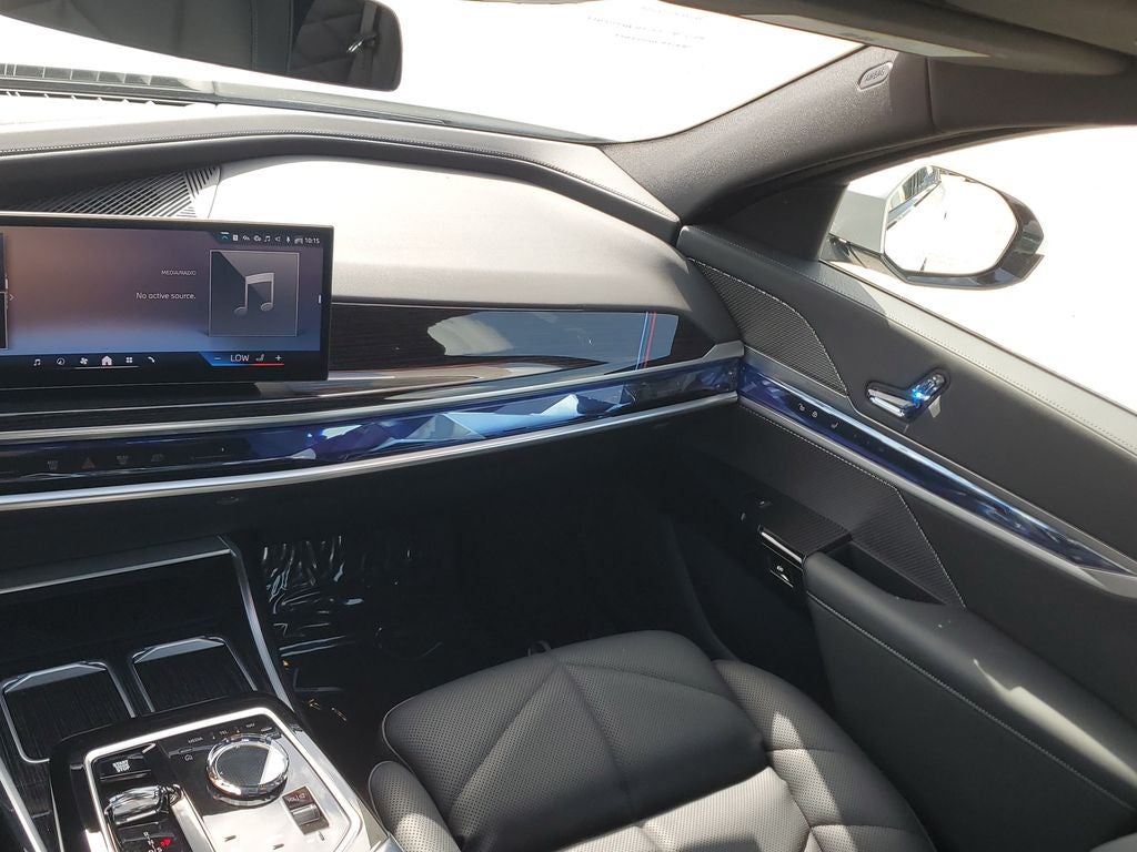 2026 BMW 7 Series 740i