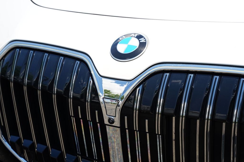 2025 BMW 7 Series 740i xDrive