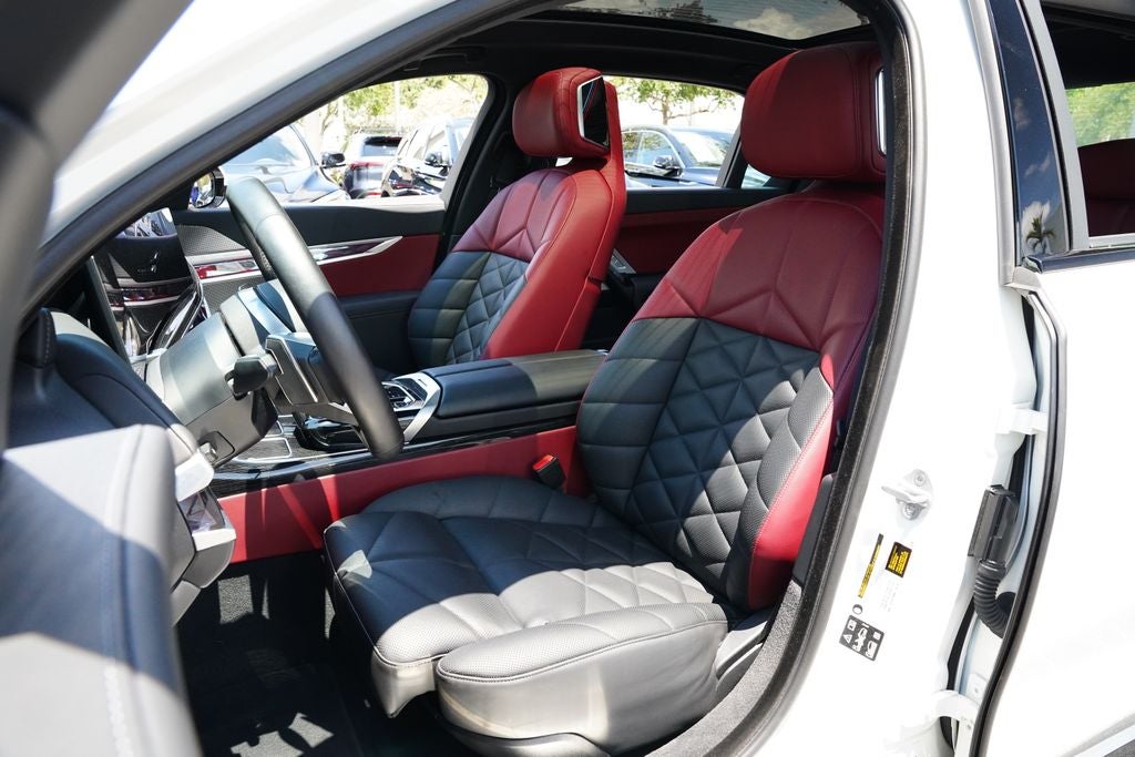 2025 BMW 7 Series 740i xDrive