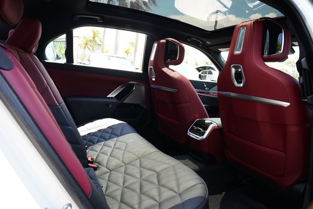 2025 BMW 7 Series 740i xDrive