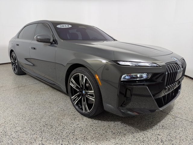 2024 BMW 7 Series 750e xDrive Plug-In Hybrid