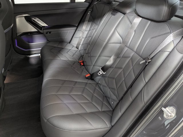 2024 BMW 7 Series 750e xDrive Plug-In Hybrid