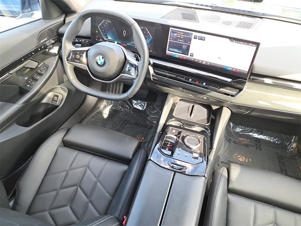 2025 BMW 5 Series 530i