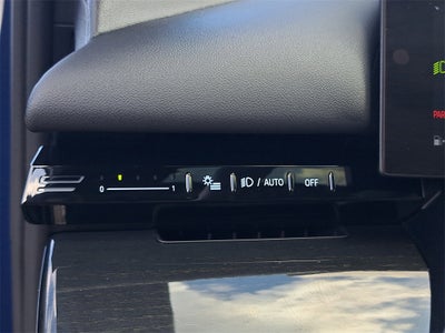 2025 BMW 5 Series 530i