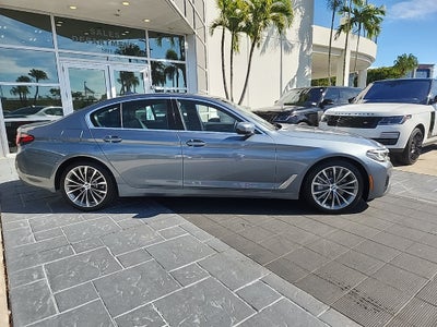 2022 BMW 5 Series 530i