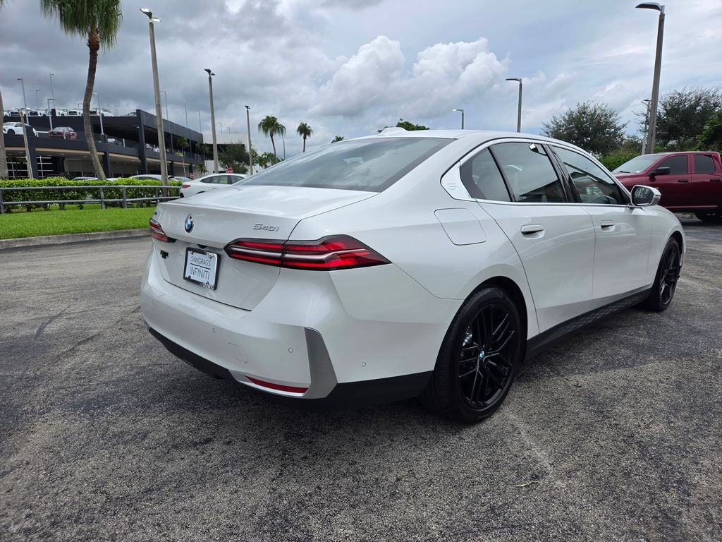 2025 BMW 5 Series 540i xDrive PREMIUM PACKAGE