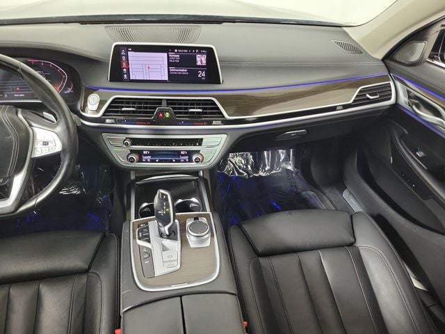 2021 BMW 7 Series 740i