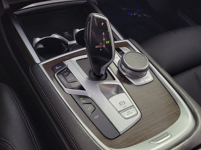 2021 BMW 7 Series 740i