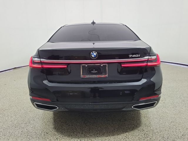 2021 BMW 7 Series 740i
