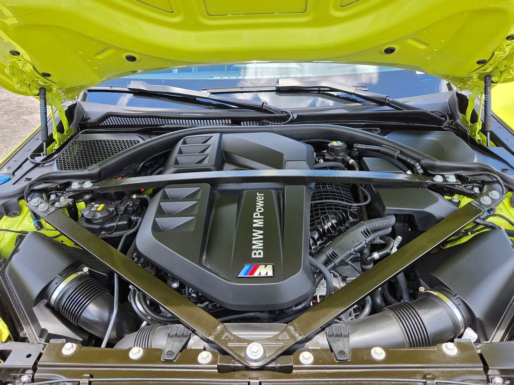 2021 BMW M4 Competition YAS MARINA CARBON BUCKETS