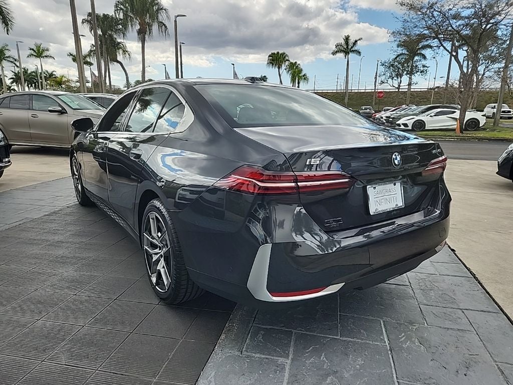 2025 BMW i5 eDrive40