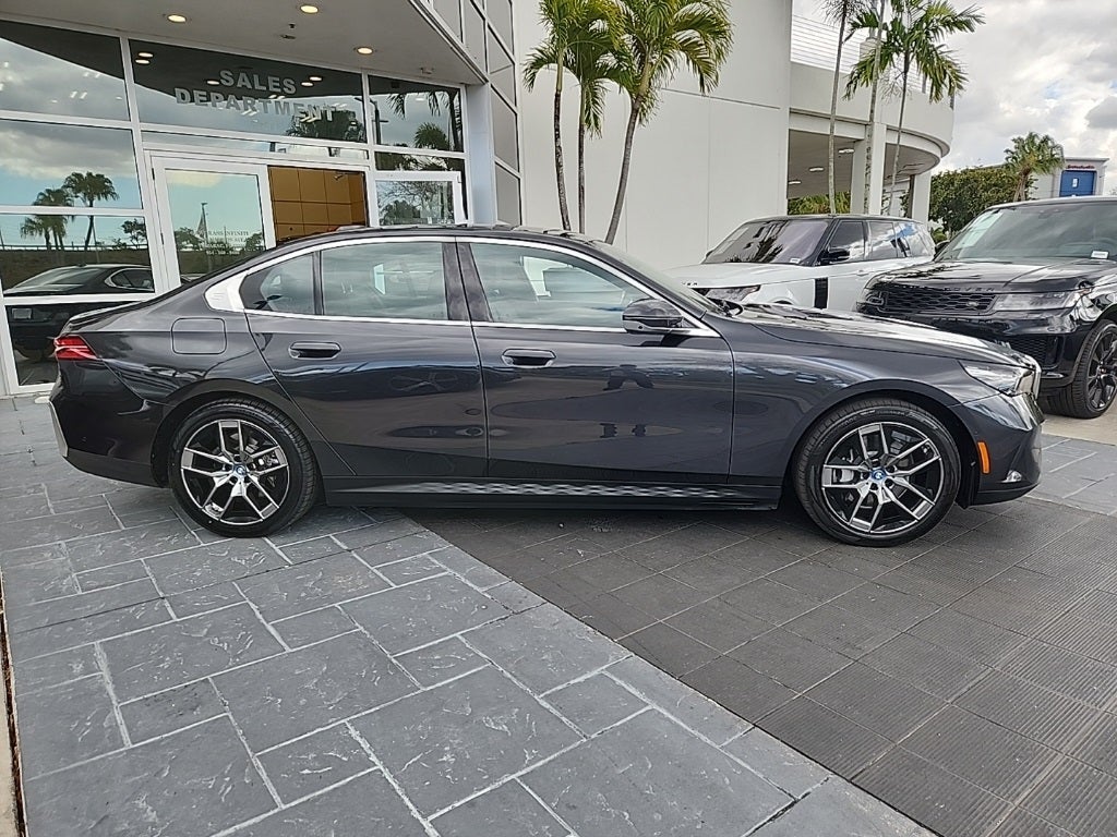 2025 BMW i5 eDrive40