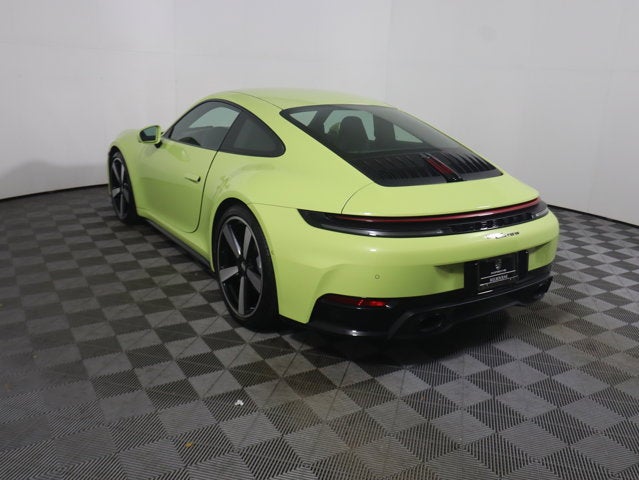 2025 Porsche 911 Carrera