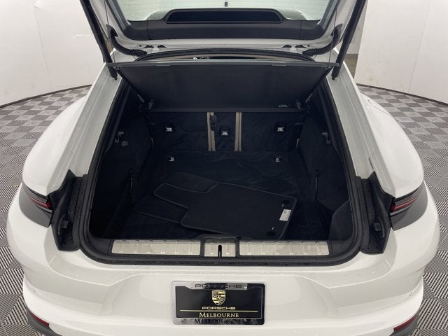 2026 Porsche Panamera 4 AWD