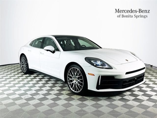 2025 Porsche Panamera 4