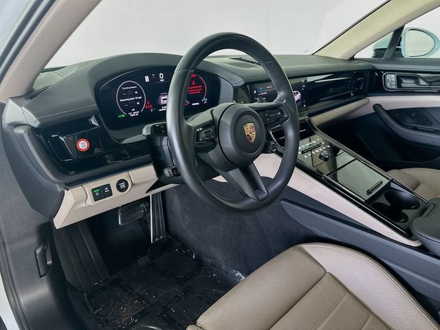 2025 Porsche Panamera 4