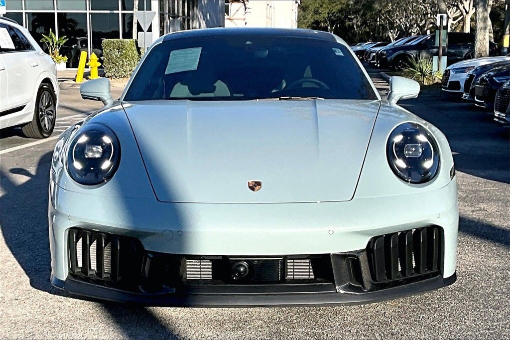 2025 Porsche 911 Carrera 4 GTS