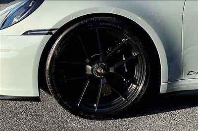 2025 Porsche 911 Carrera 4 GTS