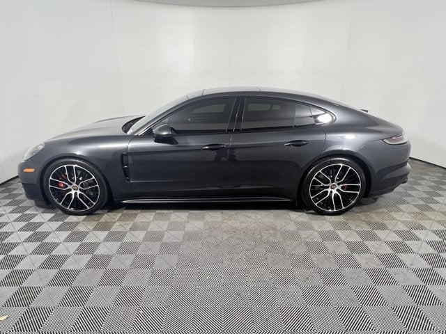 2023 Porsche Panamera GTS AWD