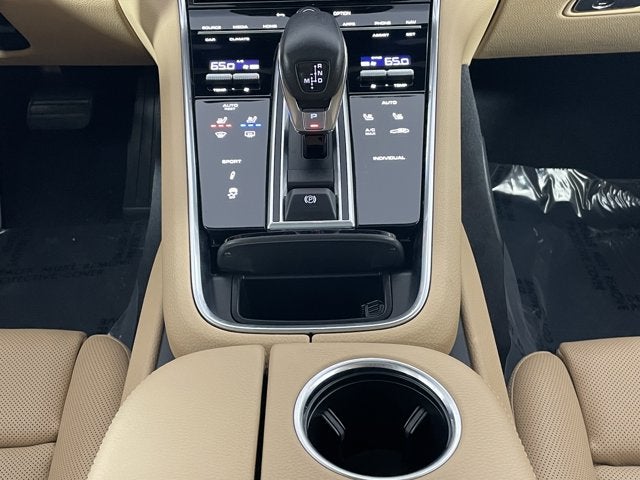 2023 Porsche Panamera Base