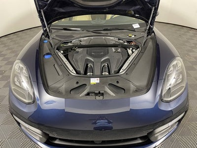 2023 Porsche Panamera Base