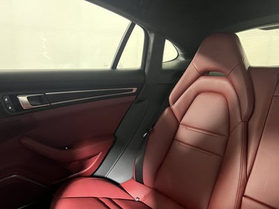 2023 Porsche Panamera 4