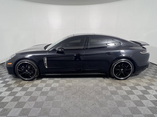2023 Porsche Panamera 4