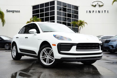 2022 Porsche Macan Base