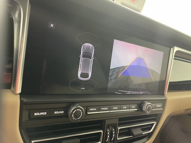 2021 Porsche Macan Base