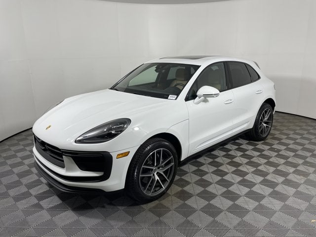 2026 Porsche Macan Base