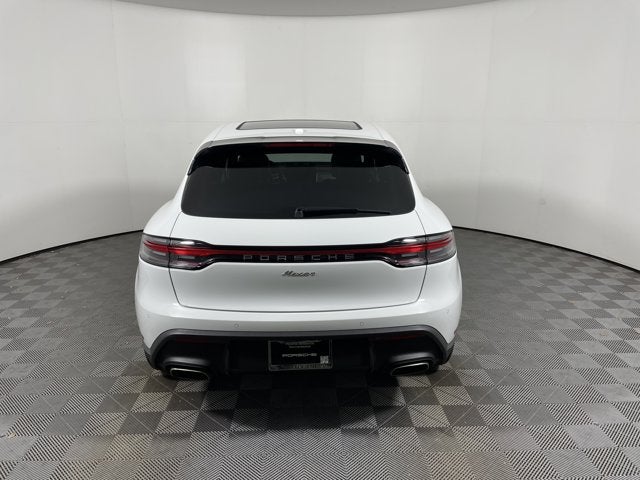 2026 Porsche Macan Base