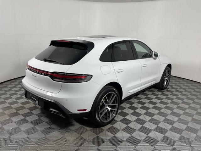 2026 Porsche Macan Base