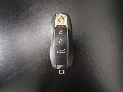 2023 Porsche Macan Base