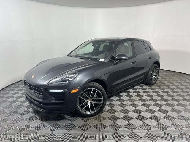 2023 Porsche Macan Base