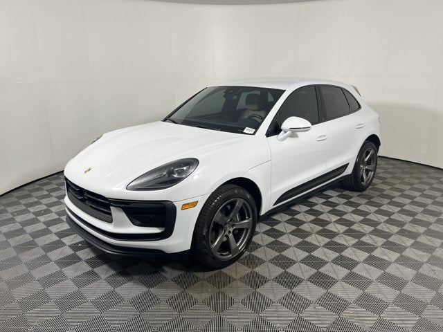 2023 Porsche Macan Base