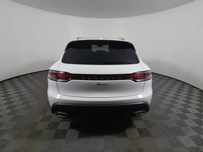 2023 Porsche Macan Base