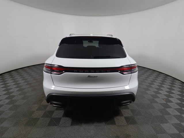 2023 Porsche Macan Base