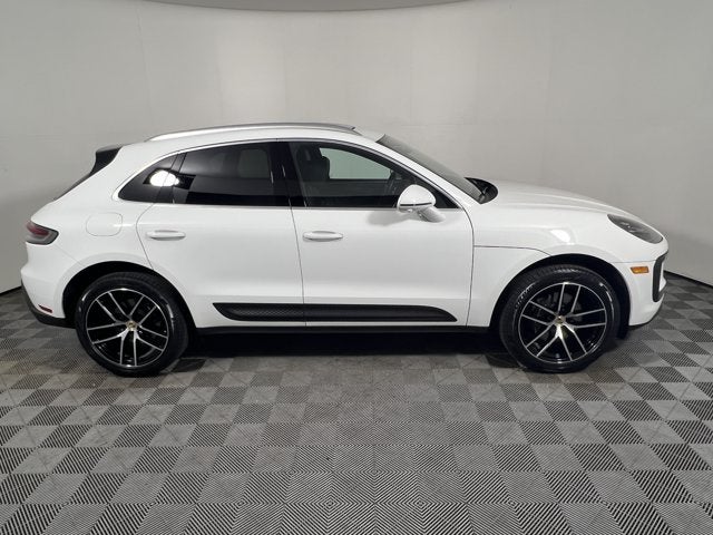 2024 Porsche Macan Base